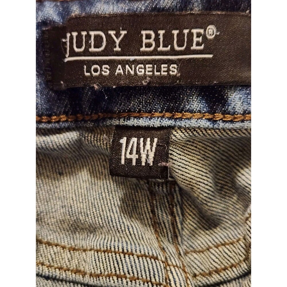 Judy Blue Los Angeles 14W MANUFACTURED DISTRESSED Straight Leg Jeans - Picture 7 of 8